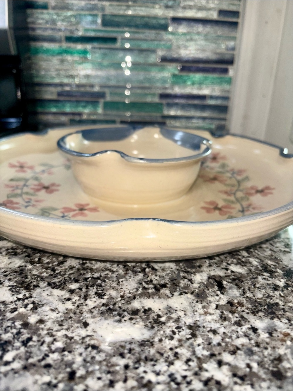 Vintage hand painted floral ceramic chips&dip serving tray - Picture 5 of 11